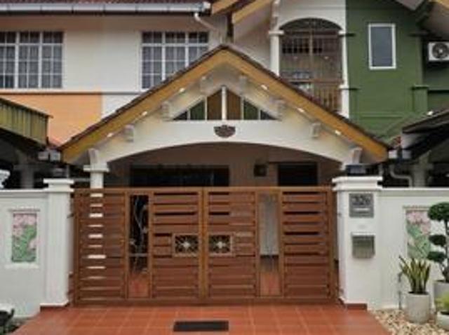 Near kpj bukit dahlia double storey house