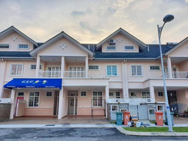 Near Lake New Hampshire 25 Storey Terrace Presint 18 Putrajaya