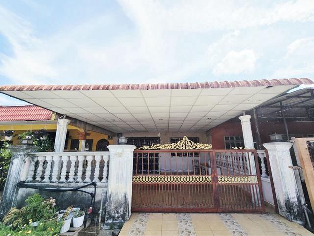 NEAR LOTUS MERGONGTAMAN SRI INDAHBawah Pasaran FULL LOAN