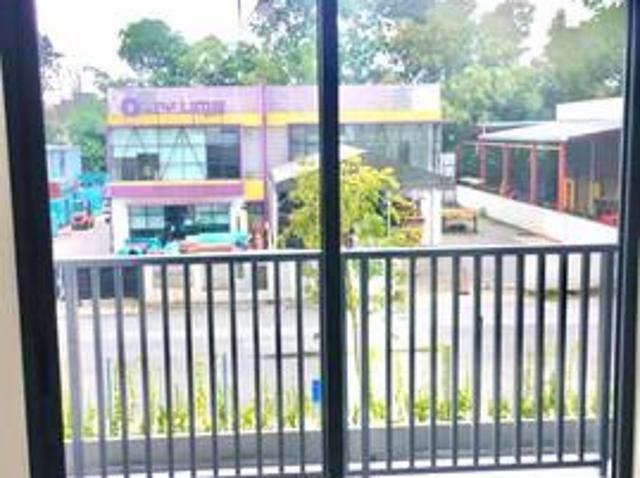 Near LRT FREEHOLD Mira Shorea Park Service Residence Puchong