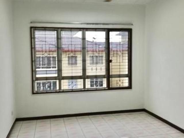 NEAR LRT FREEHOLDDesa Tanjung Apartment Puchong Selangor