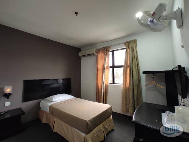 Near LRT IOI Puchong Jaya Zero Deposit Room + Toilet at Puchong