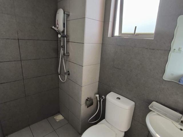 NEAR LRT, Master Room at Casa Green, Bukit Jalil