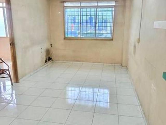 NEAR LRT MOVE IN READY Impian Baiduri Petaling Jaya Selangor FOR SALE