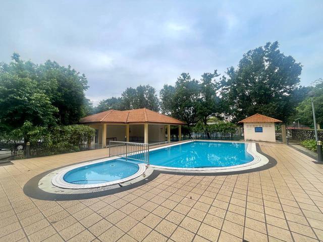Near LRT Rumah Untuk Dijual Pangsapuri Merak Bandar Kinrara 3 Puchong
