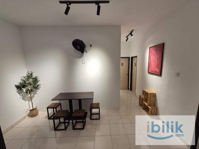 Near LRT Subang Jaya Casa Tiara Condo Single Room for Rent