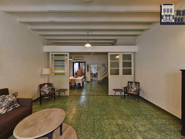 Near Paragon Mall Off Kelawai Road Terrace House Tastefully Maintained