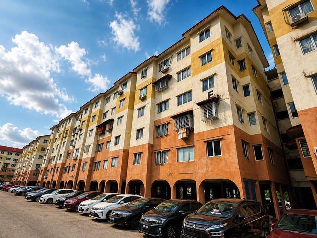 NEAR STAIRS Apartment Kelisa Ria Level 2 Sungai Tangkas Kajang