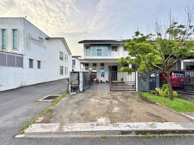 Near Surau 2 Storey Terrace House Bangi Avenue Kajang 4R 4B End Lot