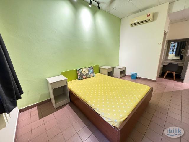 Near SOGO KL Room Rent near Chow Kit LRT 5 mins walking distance only