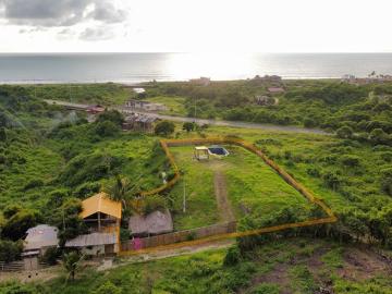 NEAR THE BEACH: Se Vende Terreno para Construcción en Zona Rural y Cerca del Mar en Canoa