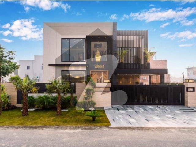 Near to Commercial 1 Kanal Out Standing Villa for Sale in DHA Lahore