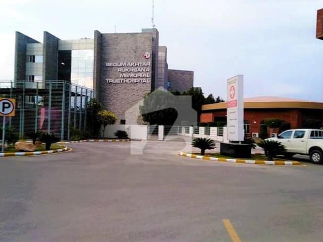 Near to park 8 marla excellent location plot in d block
