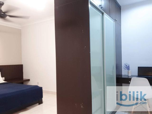 Near to Surian MRT! Master Room at Palm Spring, Kota Damansara! Fully Renovated! Free WIFI, Utilities & Cleaning