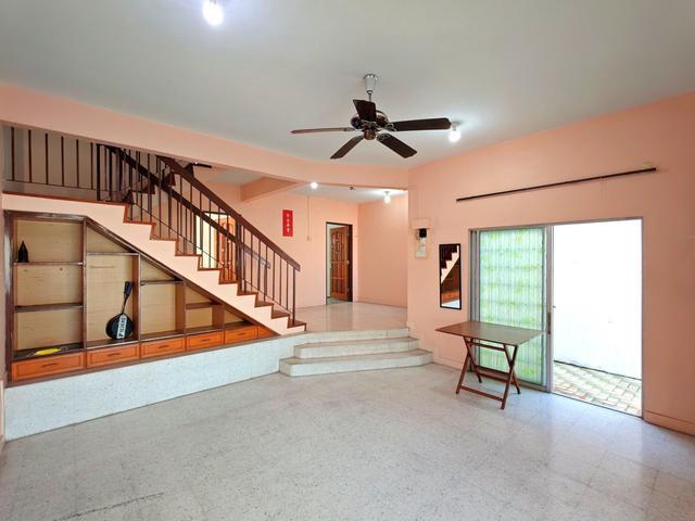 NEAR TO SHOP LOTS TAMAN PETANI JAYA 2Storey Terrace FOR SALE