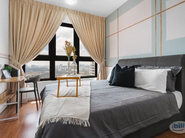 Near train, privacy, attached toilet, fully furnished