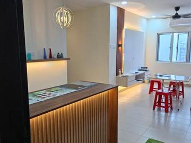 Nearby CHAN SOW LIN MRT and LRT condo fully furnished