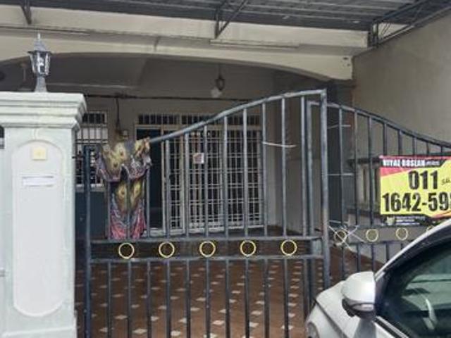 nearby highschoolvry near to market and town