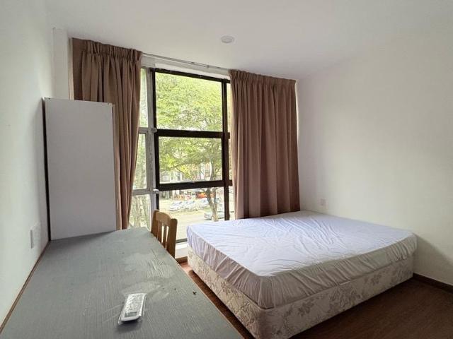 Nearby LRT! Just ‍♂️5 mins walking distance Available Room with Attached Toilet Jalan Kenari, Bandar Puchong Jaya