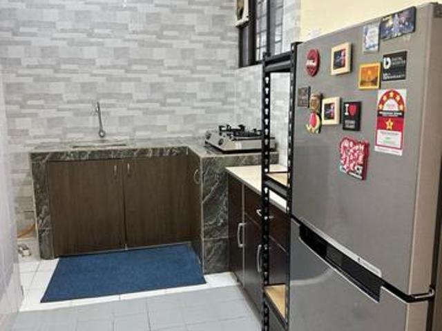 Nearby LRT Pangsapuri Sri mutiara Putra Height for sale