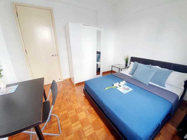 Nearby MRT Just inside CBD Tiong Bahru, Full Furnish Big Queen Room