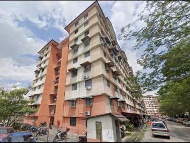 Nearby MRT Station Flat Taman Batu Permai jalan Ipoh renovated
