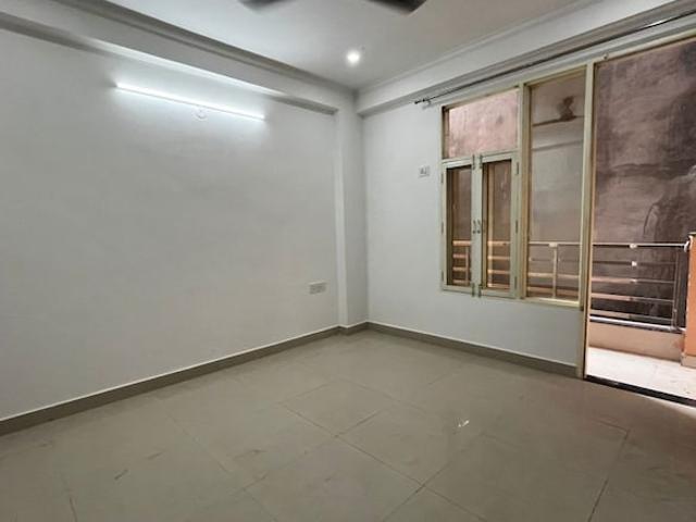 Nearby Saket 1 Bedroom 550 Sq. Ft. Apartment in Saket Delhi Listing ID: #10378