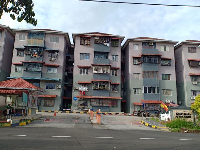 Nearly MRT Pinggiran Putra Indah Seri Kembangan Apartment For Sale