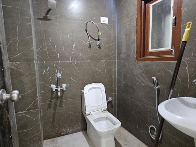 Neb Sarai 2 Bedroom 750 Sq. Ft. Builder Floor in Saket Delhi Listing ID: #10217