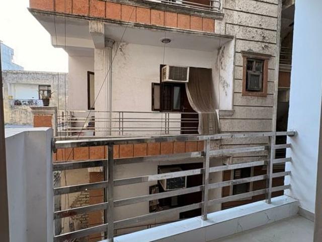 Neb Sarai 450 Sq.Ft. Builder Floor in Saket Delhi Listing ID: #10378