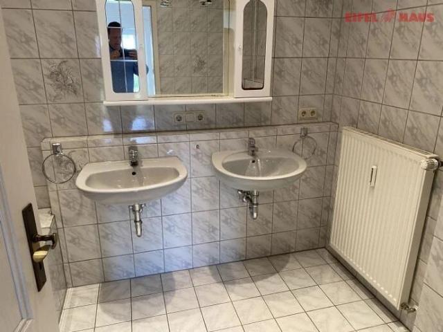 Nebenkosten, for rent at Dockendorf 54636