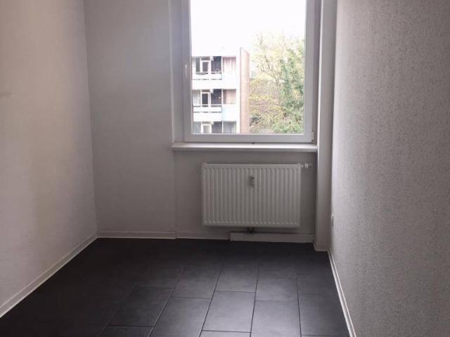 Nebenkosten, for rent at Potsdamer Straße 44, Hassels, Düsseldorf 40599