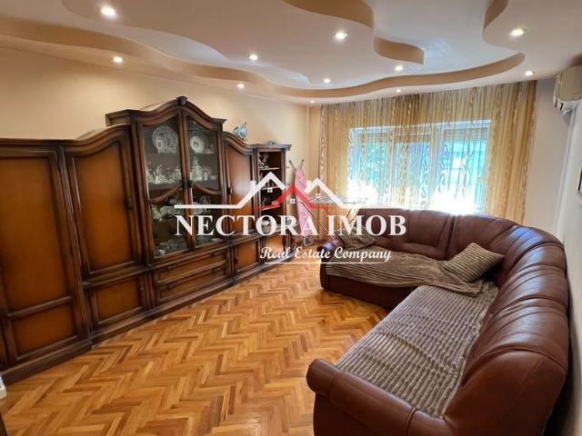 NECTORA IMOB Apartament 3 camere, Zona Decebal, 68 mp, Et.3, Parcare