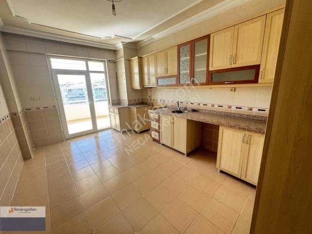 Necaroğullarından Diçlekent Cami Civarı 3+1 Temiz Daire