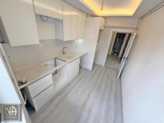 Necip Albay'dan Full+full Yapılı Yüksek Katta Emsalsiz 3+1daire