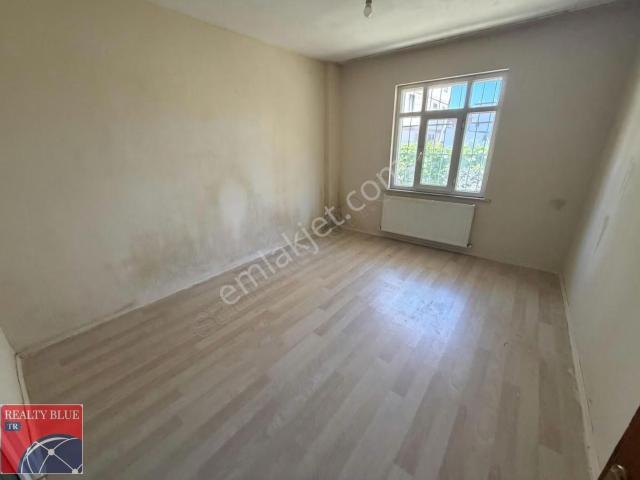 Necip Fazıl Mahallesinde 2+1 Kiralık Geniş Daire