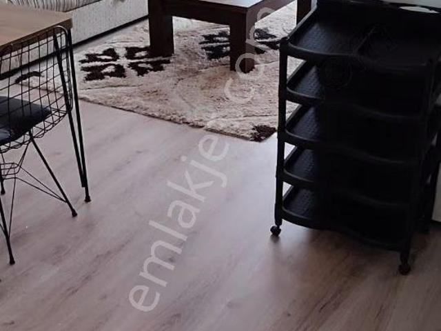 Nef Caddesinde Arakat Full Eşyalı 1+1 Kiralık Daire