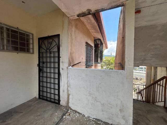 NEGO Top Floor Flat Putri Laksamana Jalan Raintree Batu Caves