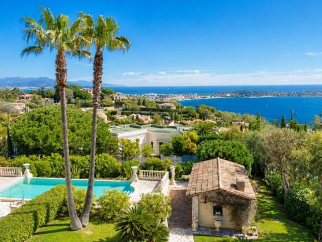NÉGOCIABLE – VILLA À FORT POTENTIEL DE VALORISATION