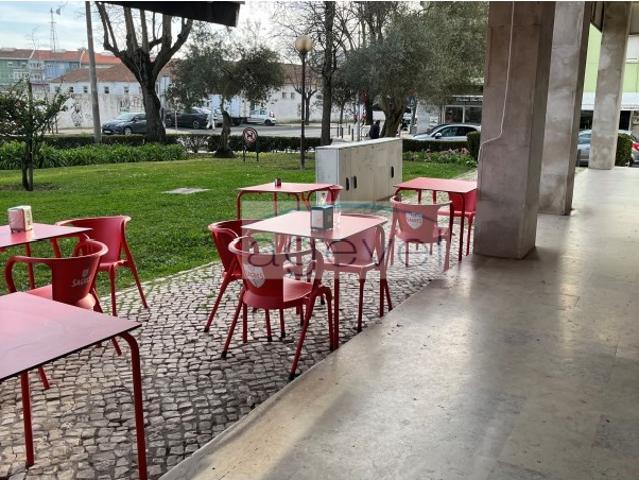 Negócio de Restauração e Bebidas com Alvará
