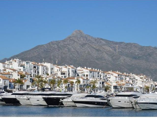 Negocio en Alquiler en Marbella, Málaga