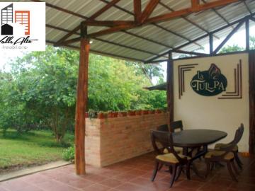 NEGOCIO FACTURANDO Y CASA EN SANTA ANA. Local en Venta en Morona Santa Ana