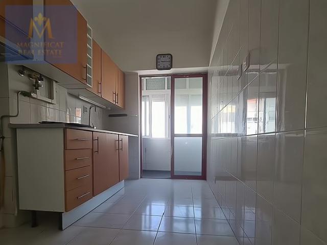 NEGÓCIO IMPERDÍVEL T3 Transformado em T4 Duplex com Sótão Aproveitado, Seixal Arrentela