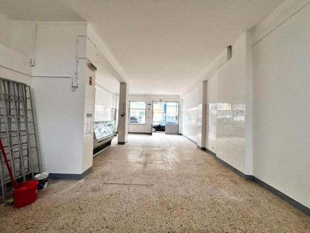 Negocios Amadora Amadora 2720 415 DS99516108