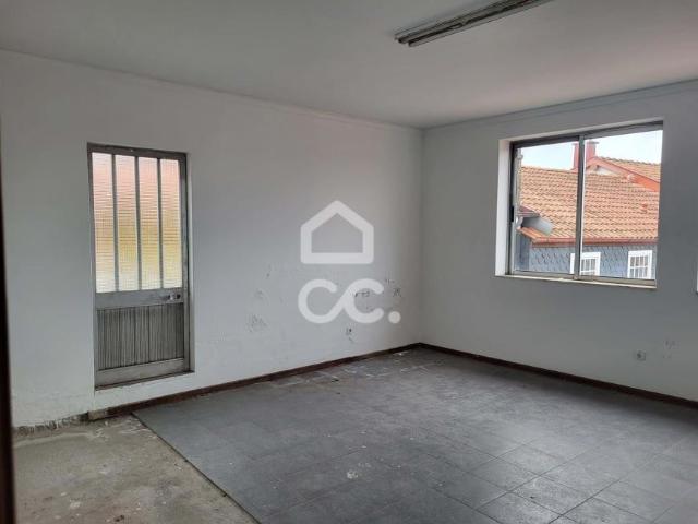 Negocios Guimarães Braga DS88752554