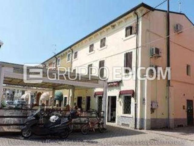 Negozi, botteghe di 130 mq in vendita a San Giovanni Lupatoto Rif. 4546317