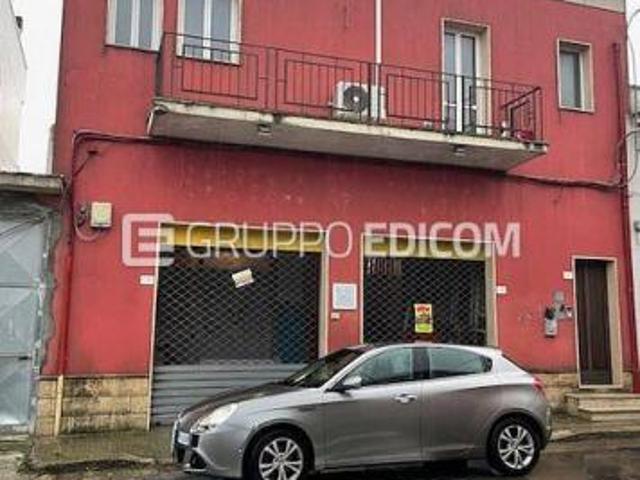 Negozi, botteghe di 389 mq in vendita a San Pietro in Lama Rif. 4548826