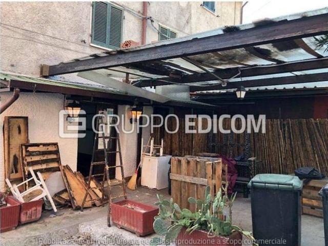 Negozi, botteghe di 52 mq in vendita a Carrara Rif. 4551284