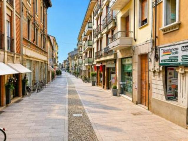 Negozio a Fidenza Rif. moderfid