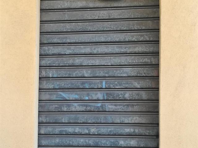 Negozio da ristrutturare in via padova 40, Catania